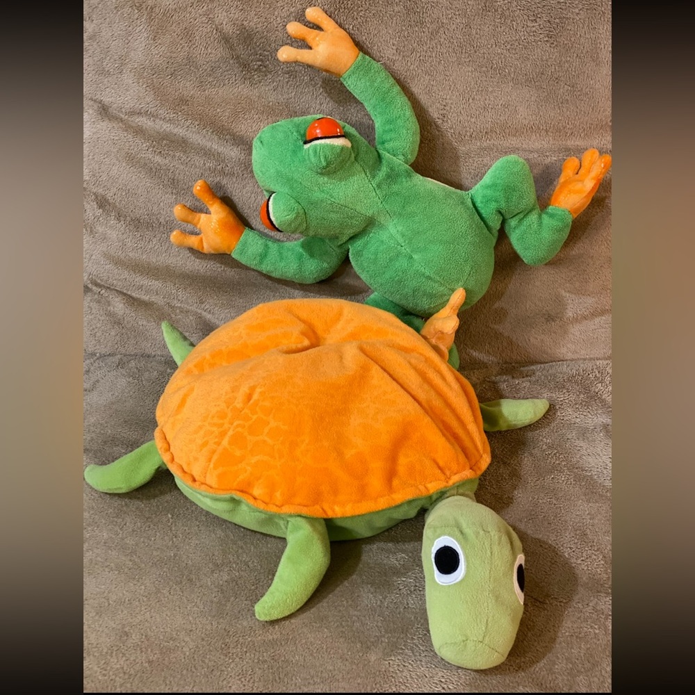 Set of 2 ~ Tropical Stuffed Animals ~ Tree Frog & Sea Turtle